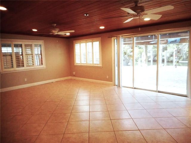 1903 Robalo Drive, Vero Beach, FL 32960