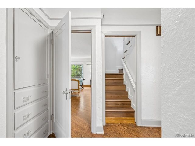 423 Dahlia St, Denver, CO 80220