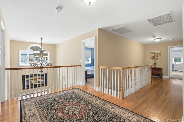 24 Heritage Court, Tuxedo Park, NY 10987