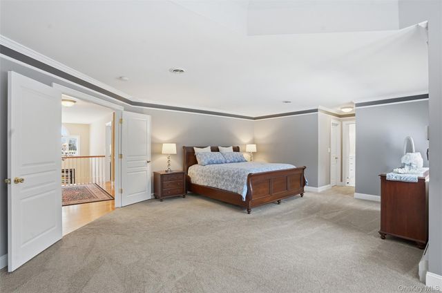 24 Heritage Court, Tuxedo Park, NY 10987