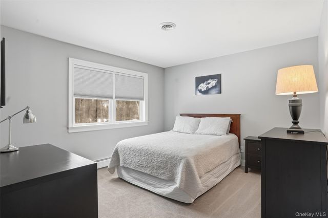 24 Heritage Court, Tuxedo Park, NY 10987