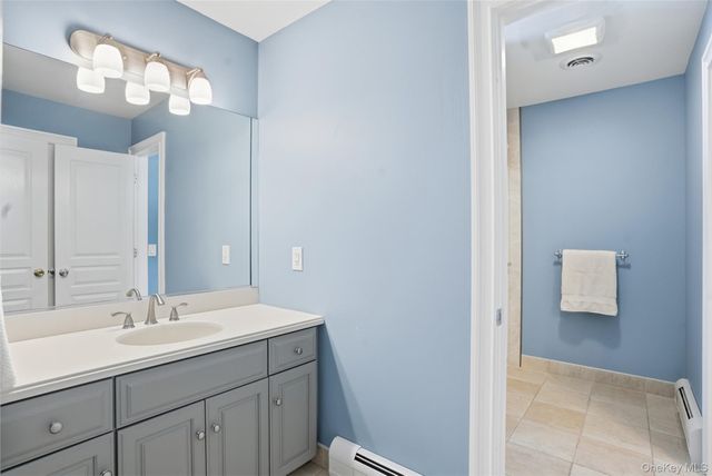 24 Heritage Court, Tuxedo Park, NY 10987