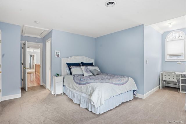 24 Heritage Court, Tuxedo Park, NY 10987