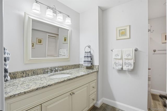 24 Heritage Court, Tuxedo Park, NY 10987