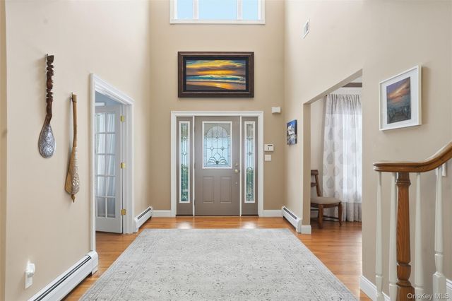 24 Heritage Court, Tuxedo Park, NY 10987