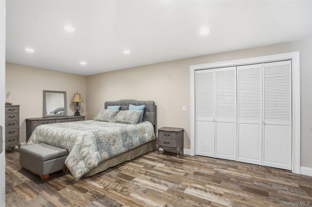 24 Heritage Court, Tuxedo Park, NY 10987