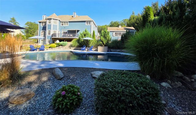 24 Heritage Court, Tuxedo Park, NY 10987