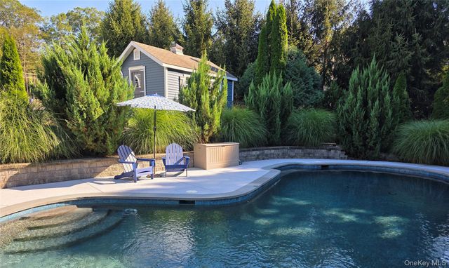 24 Heritage Court, Tuxedo Park, NY 10987