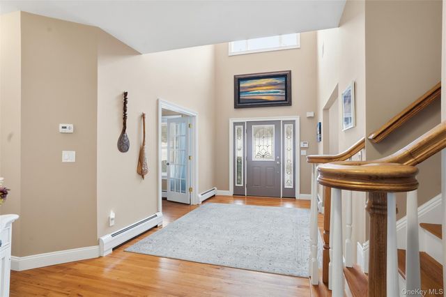 24 Heritage Court, Tuxedo Park, NY 10987