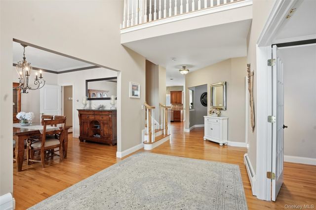 24 Heritage Court, Tuxedo Park, NY 10987