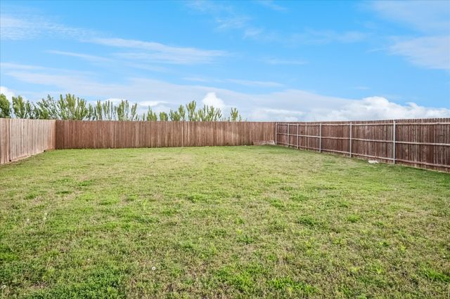 1934 Duskwood Drive, Lancaster, TX 75146