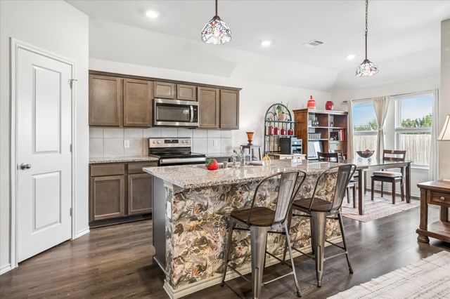 1934 Duskwood Drive, Lancaster, TX 75146