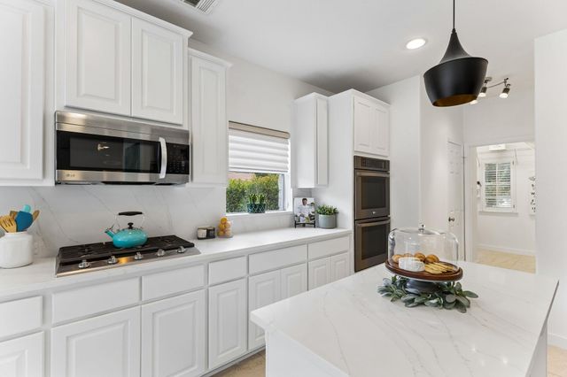 7221 Ellaview LN, Austin, TX 78759