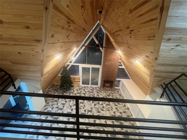 415 Shirleen Drive, Seabrook, TX 77586