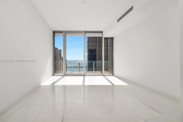 300 Biscayne Boulevard Way 1705W, Miami, FL 33131