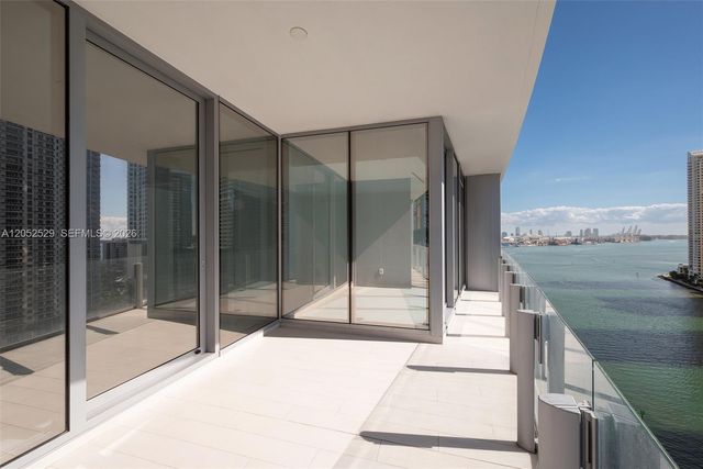 300 Biscayne Boulevard Way 1705W, Miami, FL 33131