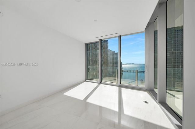 300 Biscayne Boulevard Way 1705W, Miami, FL 33131