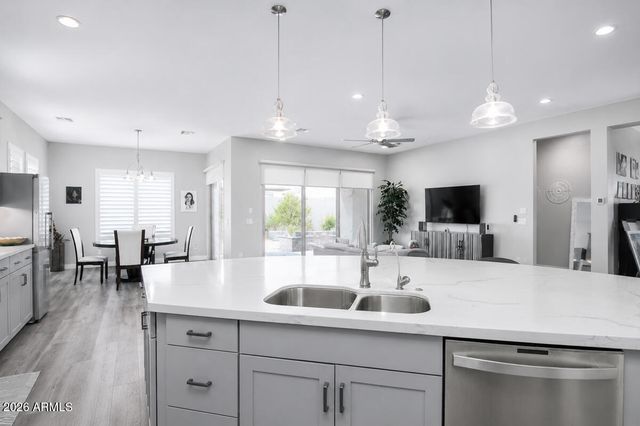 1540 E San Carlos Way, Gilbert, AZ 85298