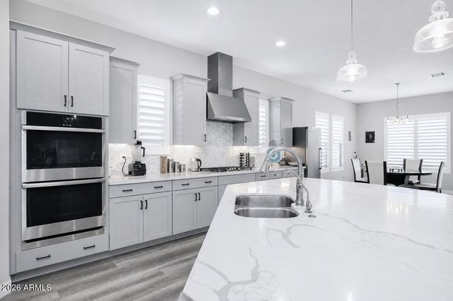 1540 E San Carlos Way, Gilbert, AZ 85298