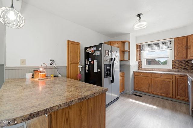 2641 Broad Street, Bristol, TN 37620