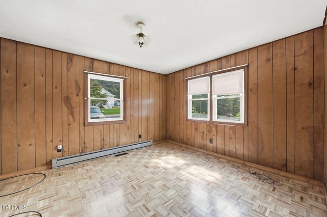 2641 Broad Street, Bristol, TN 37620