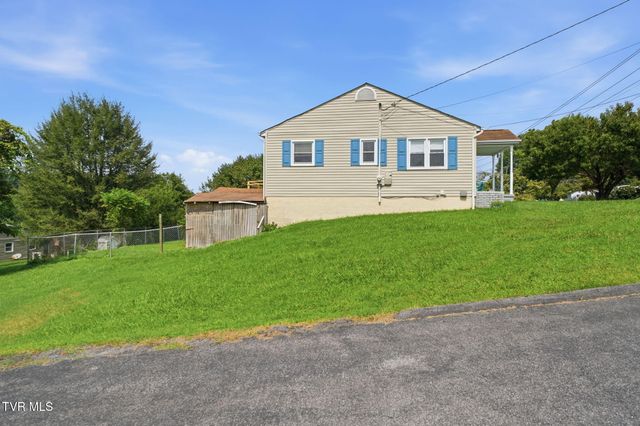 2641 Broad Street, Bristol, TN 37620