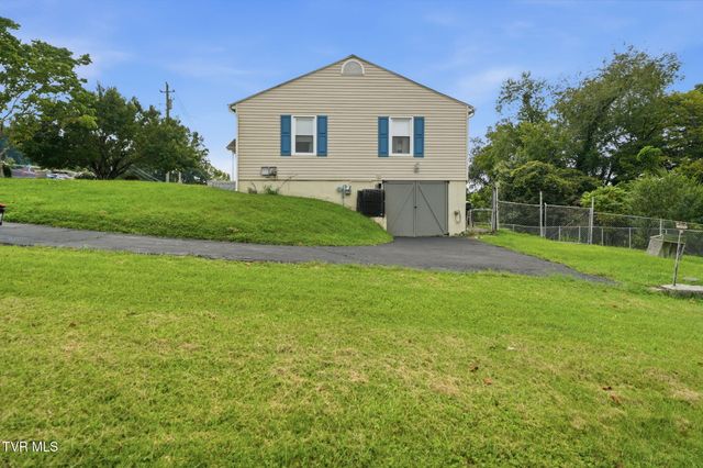 2641 Broad Street, Bristol, TN 37620