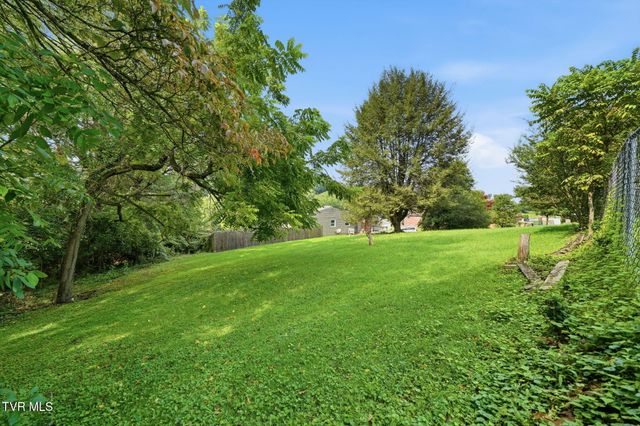2641 Broad Street, Bristol, TN 37620
