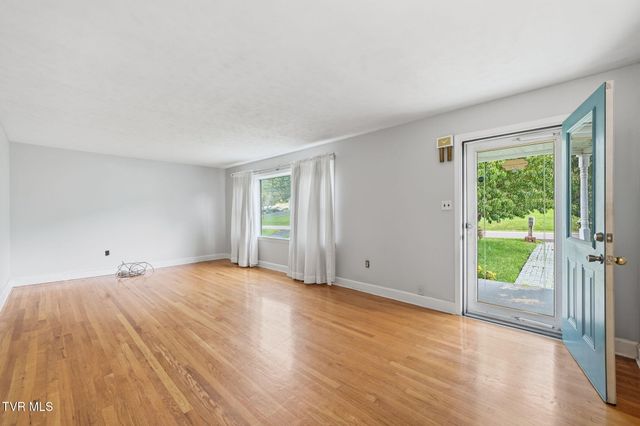 2641 Broad Street, Bristol, TN 37620