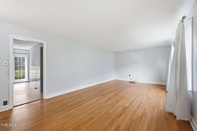 2641 Broad Street, Bristol, TN 37620
