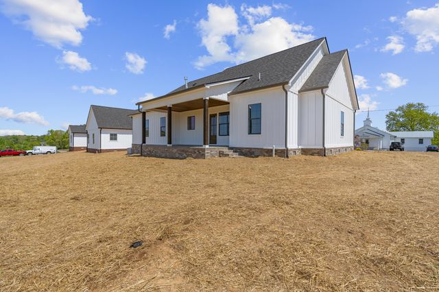 2963 Cane Creek Rd, Cookeville, TN 38506