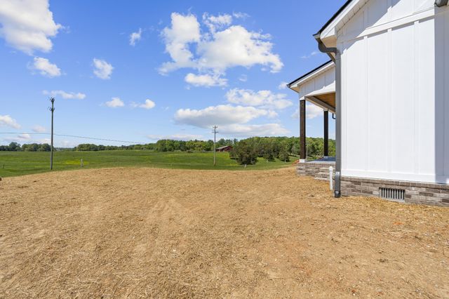 2963 Cane Creek Rd, Cookeville, TN 38506
