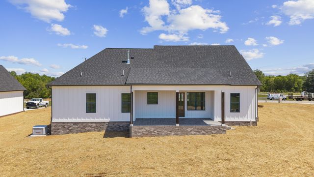 2963 Cane Creek Rd, Cookeville, TN 38506