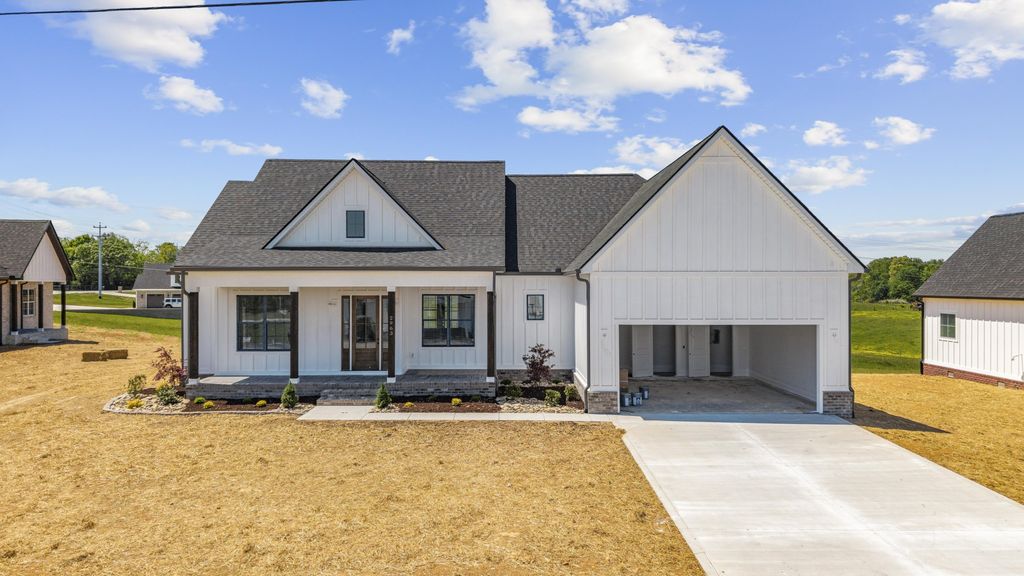 2963 Cane Creek Rd, Cookeville, TN 38506