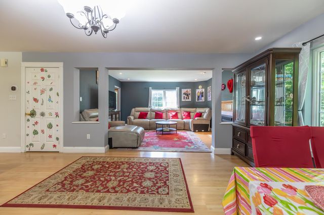 20 Wildwood Avenue, Claremont, NH 03743