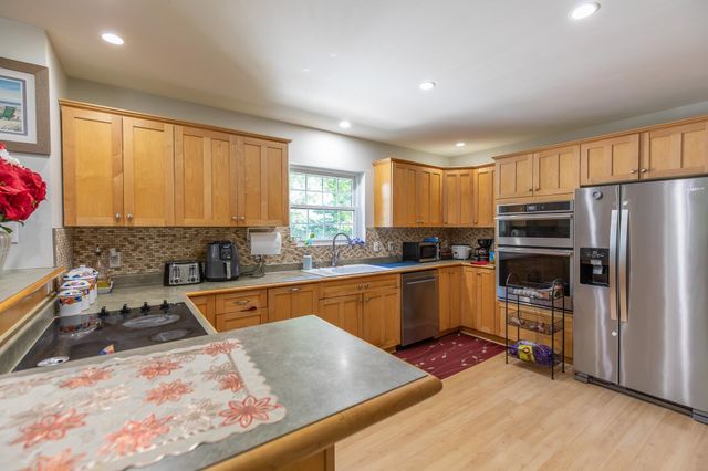 20 Wildwood Avenue, Claremont, NH 03743