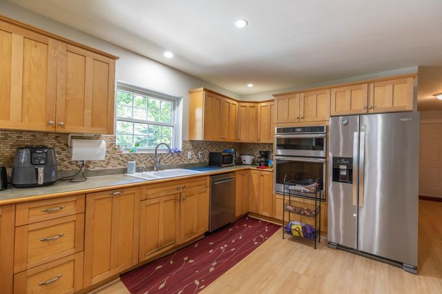 20 Wildwood Avenue, Claremont, NH 03743