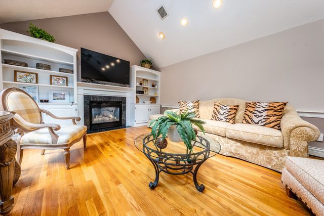 51 Falling Leaf Ln, Barnstable, MA 02655