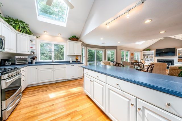 51 Falling Leaf Ln, Barnstable, MA 02655