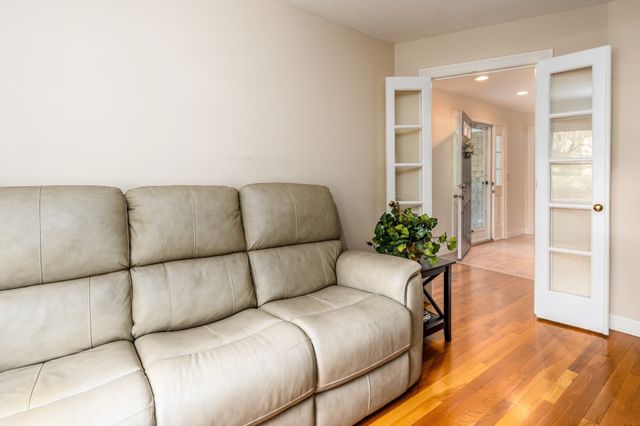 51 Falling Leaf Ln, Barnstable, MA 02655