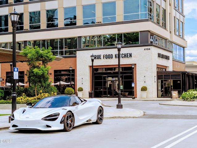 300 Dartmouth Road, Raleigh, NC 27609