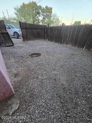 2784 N Columbus Boulevard, Tucson, AZ 85712