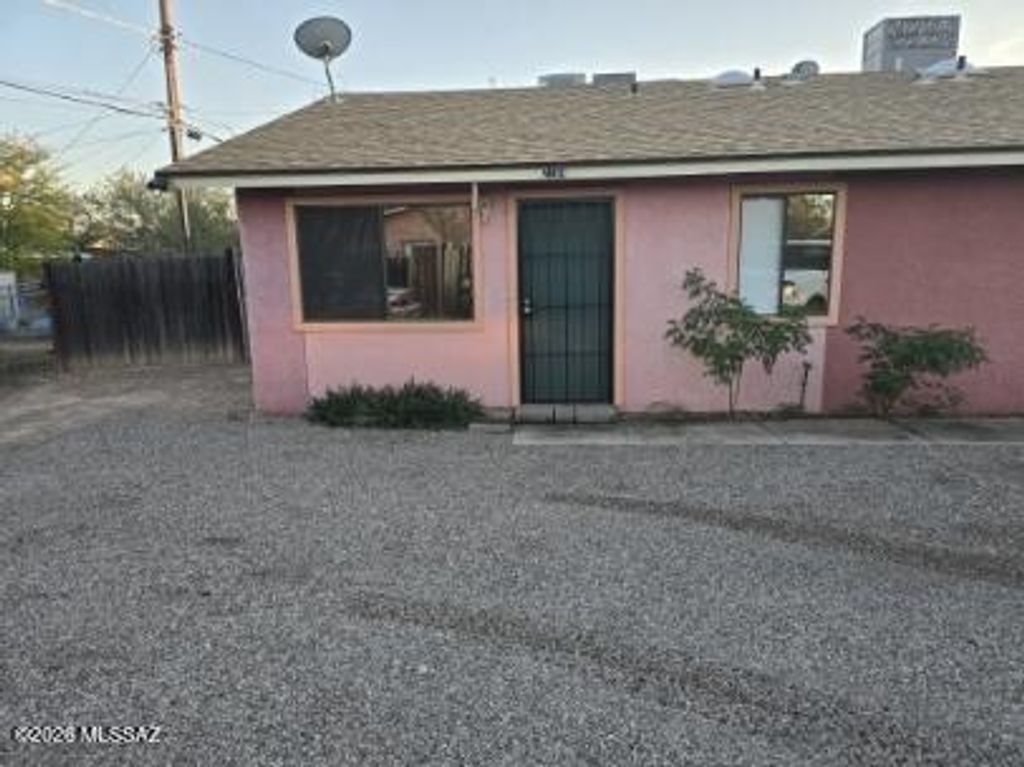 2784 N Columbus Boulevard, Tucson, AZ 85712