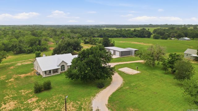 10210 S State Highway 123, Seguin, TX 78155
