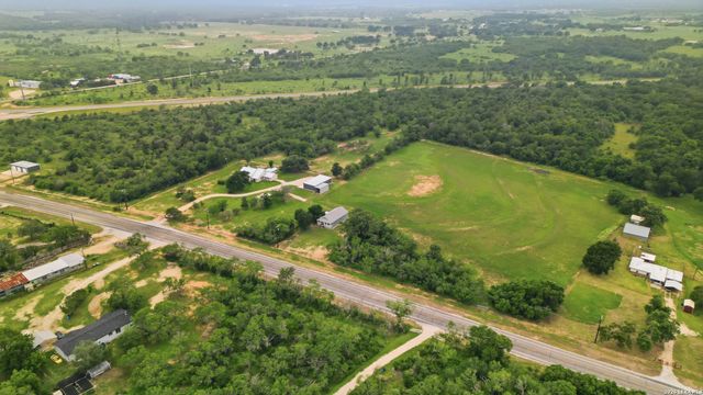10210 S State Highway 123, Seguin, TX 78155