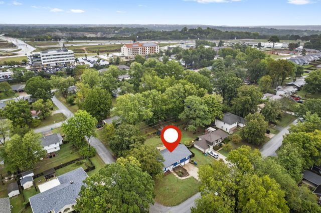 2207 Cardinal Street, Springfield, MO 65804