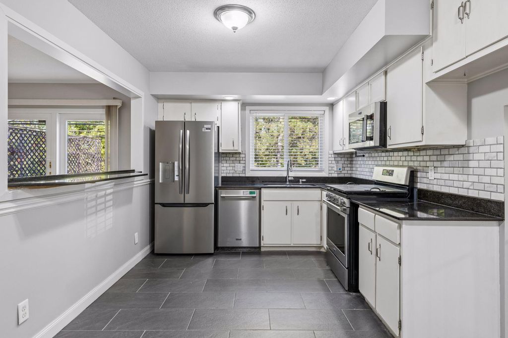 1349 Cedarwood Drive, Woodbury, MN 55125 — photo 2