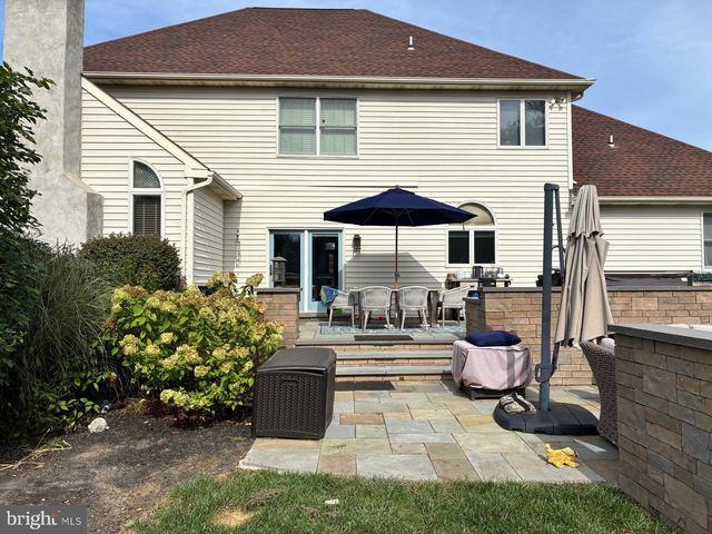 6 BRECKENRIDGE DR, Ivyland, PA 18974