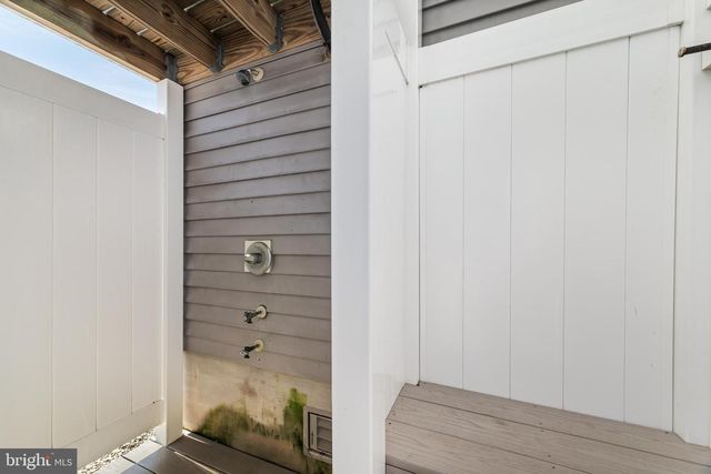 20 W SOUTH 33RD ST, Long Beach Township, NJ 08008