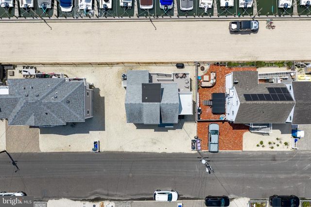 20 W SOUTH 33RD ST, Long Beach Township, NJ 08008